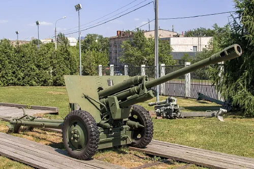 Cañón ZiS-3 de 76 mm modelo 1942 en el Museo de la Gran Guerra Patria de Moscú