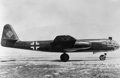Arado Ar 234 B-2 capturado en tierra, hacia 1945