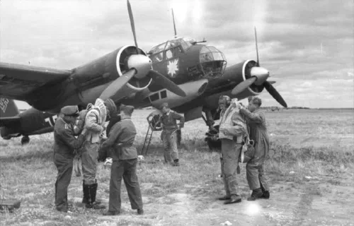Junkers Ju 88 A-1 del KG 51 preparándose para despegar