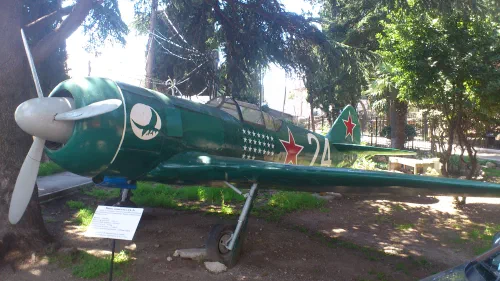Maqueta de un Lavochkin La-5 en el museo Amet-Khan Sultan