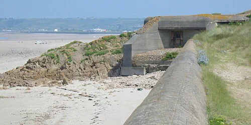 Búnker alemán de la SGM en la bahía de St Ouen, Jersey