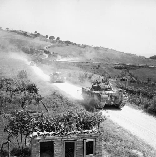 Tanques Churchill avanzan hacia la línea Gótica en agosto de 1944
