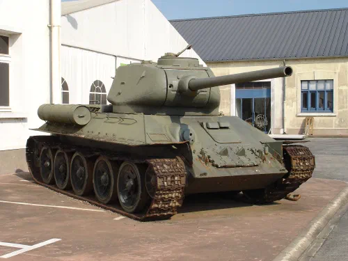 Tanque T-34-85 soviético preservado en un museo