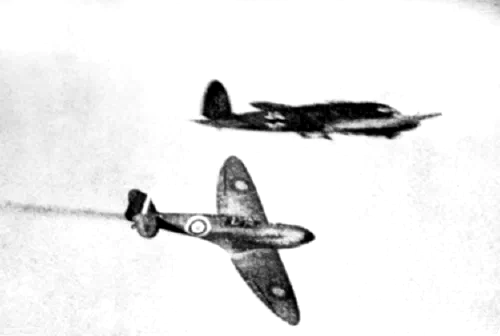 Un Spitfire de la RAF persigue a un bombardero alemán Heinkel He 111 durante la batalla de Inglaterra en 1940