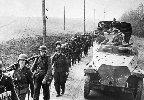 Tropas alemanas al inicio de la Operación Despertar de Primavera en Hungría, marzo de 1945