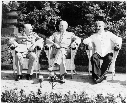 Churchill, Truman y Stalin en la Conferencia de Potsdam, julio de 1945