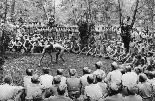 Soldados practicando deporte durante la Segunda Guerra Mundial