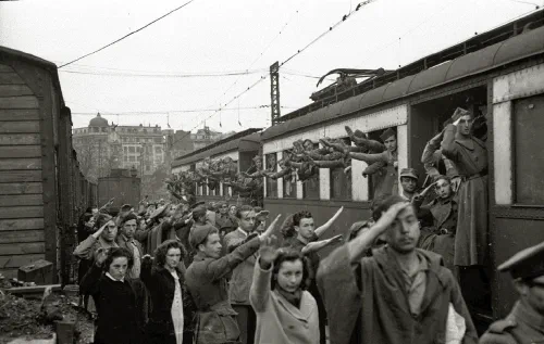 Voluntarios de la División Azul en la estación de Atotxa, San Sebastián, camino del frente oriental