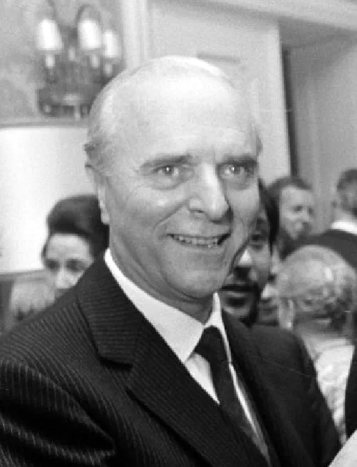 Retrato del diplomático español Ángel Sanz Briz en 1969