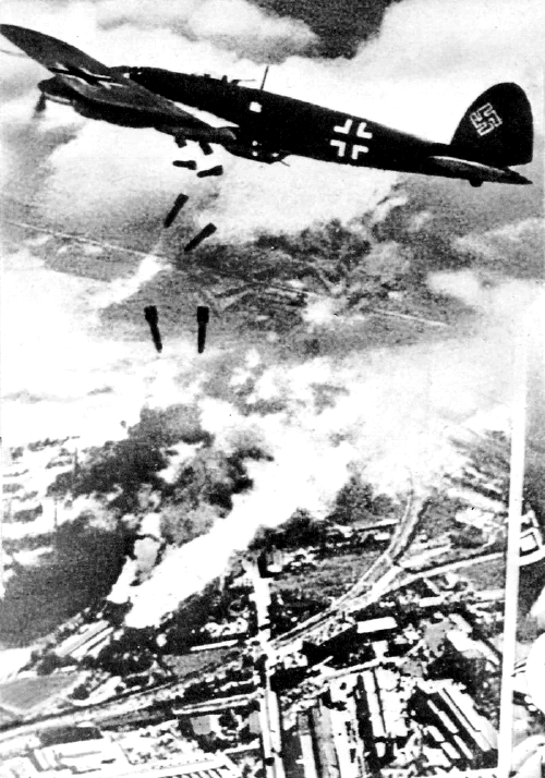 Bombarderos Heinkel He 111 alemanes sobrevolando Varsovia en septiembre de 1939