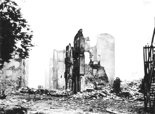 Ruinas de Guernica tras el bombardeo de abril de 1937