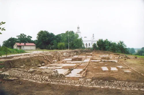 Cimientos del castillo de Chelmno nad Nerem donde funcionaba el campo de exterminio