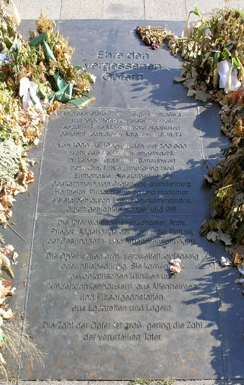 Placa conmemorativa de la Aktion T4 en Tiergartenstrasse 4, Berlín