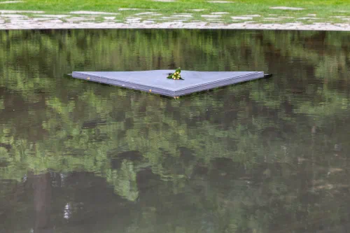 Memorial a los sinti y romaníes asesinados durante el nazismo en Berlín