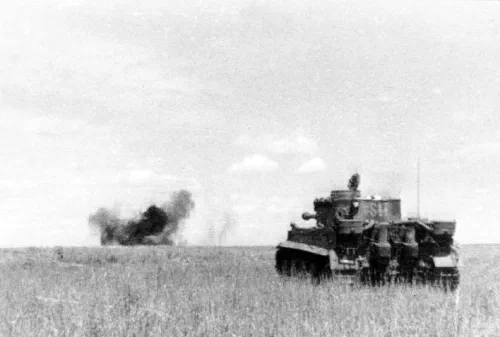 Tanque Tiger I de las Waffen-SS durante la Operación Ciudadela en Kursk, junio de 1943