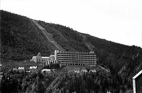 Planta hidroeléctrica de Vemork en Rjukan, Noruega, en 1935