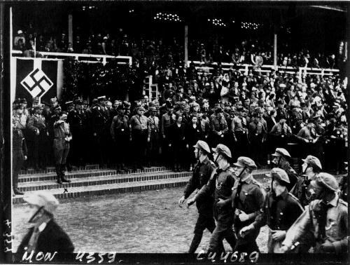 Desfile de las Juventudes Hitlerianas en Potsdam, 1932
