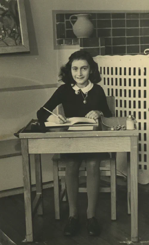 Fotografía escolar de Ana Frank