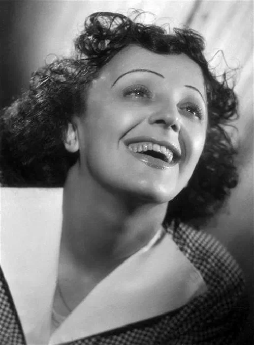 Retrato de Edith Piaf por Studio Harcourt en 1946