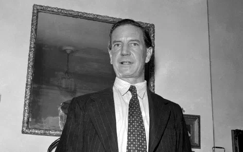 Kim Philby en una conferencia de prensa en 1955