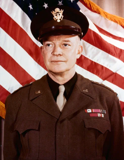 Retrato oficial del general Dwight D. Eisenhower como general de cuatro estrellas, circa 1943
