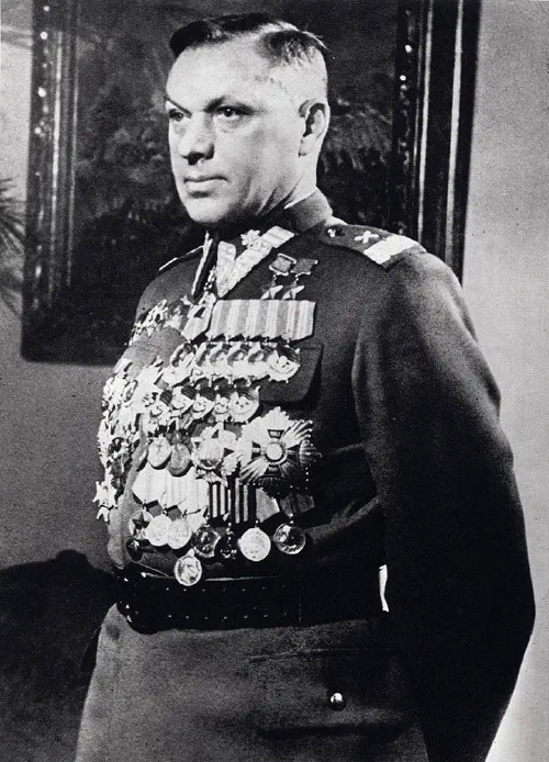 Retrato del mariscal soviético Konstantin Rokossovski