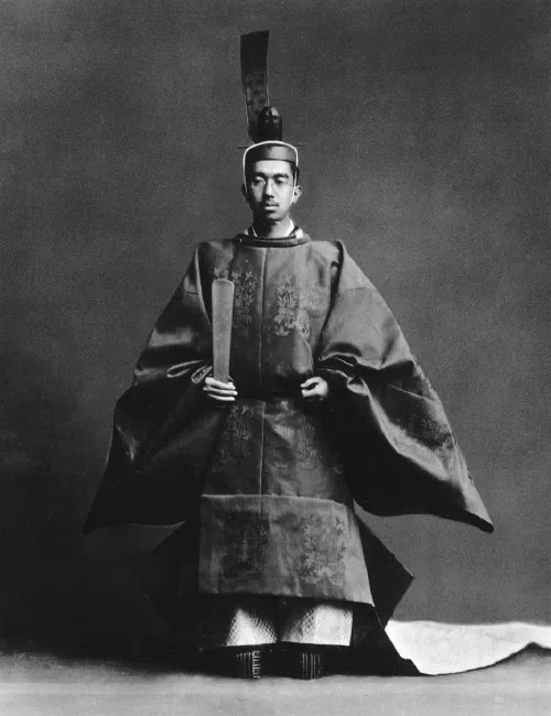 El emperador Hirohito durante su ceremonia de entronización en 1928