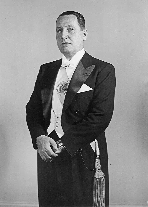 Juan Domingo Perón con uniforme militar