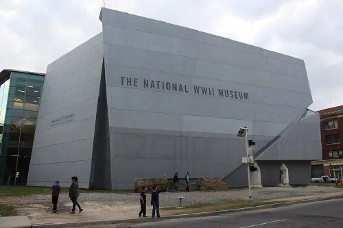 Fachada del Museo Nacional de la Segunda Guerra Mundial en Nueva Orleans