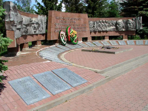 Arco triunfal del memorial de la batalla de Kursk