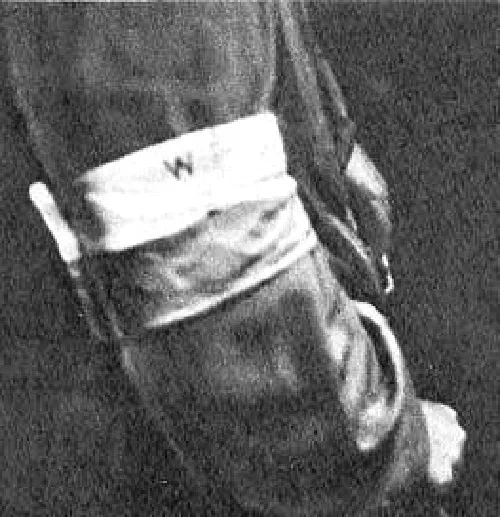 Combatientes polacos del Armia Krajowa durante el levantamiento de Varsovia en 1944